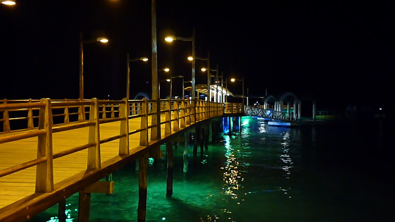 Puerto Ayora al atardecer